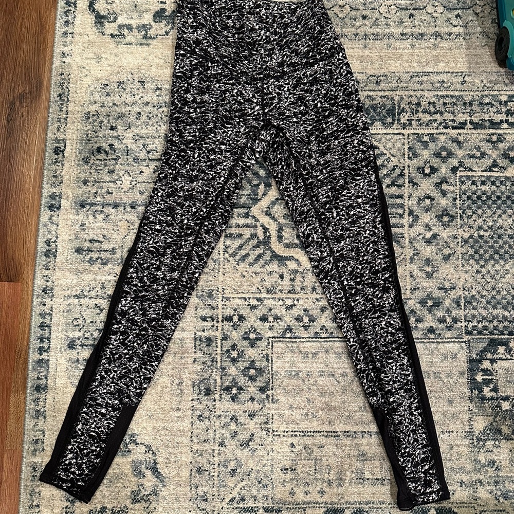 Lululemon align high rise size 6